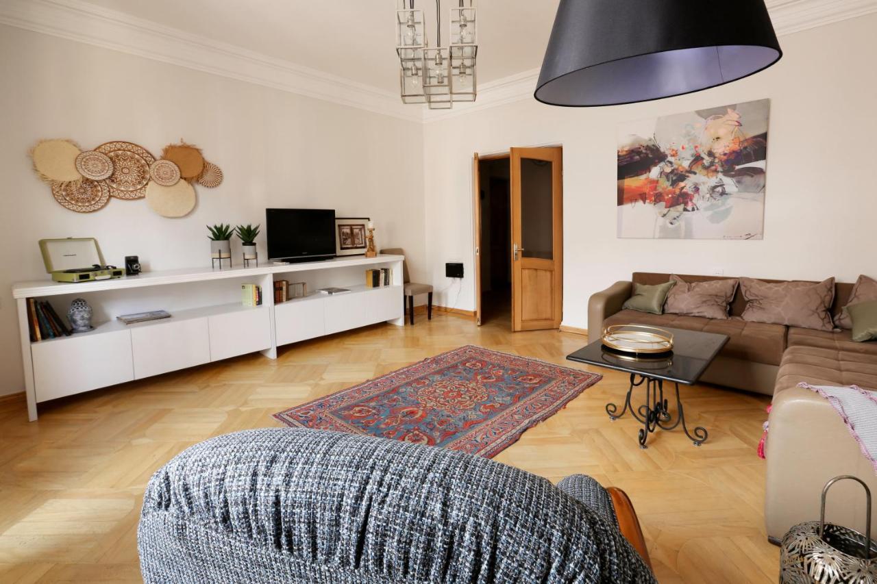 Hotelise I Our-Yard Apartment Ереван Экстерьер фото