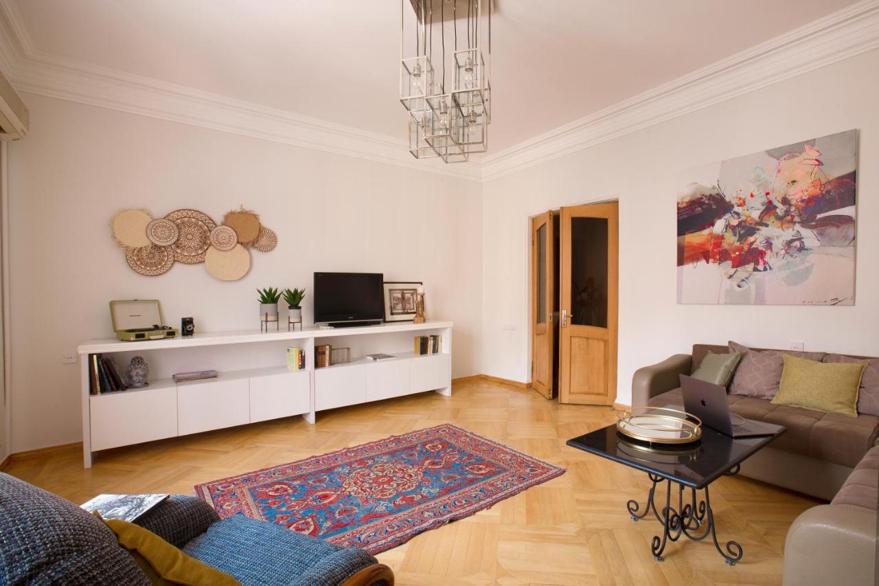 Hotelise I Our-Yard Apartment Ереван Экстерьер фото